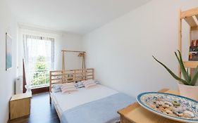 Casa Flora 3-Minutes' Walk From The Beach
