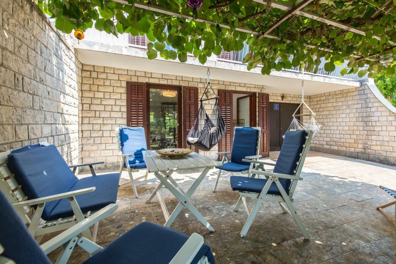 Casa Flora 3-Minutes' Walk From The Beach Novigrad Istria Exterior foto